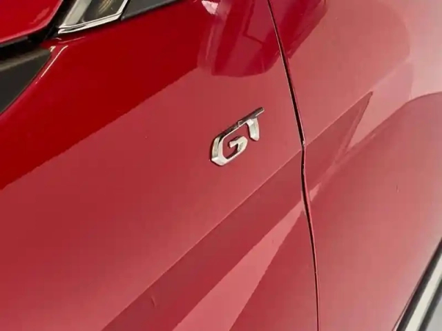 Peugeot 3008 1.2 puretech 130ch s&amp;s gt — photo 5
