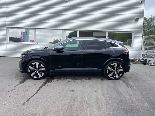 Renault Megane e-tech ev60 220 ch super charge — photo 2