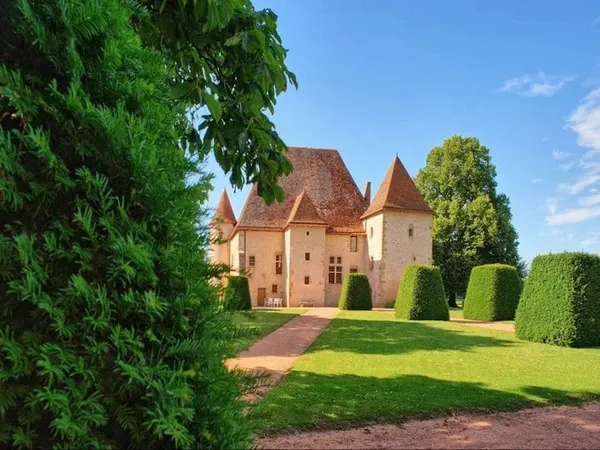 Manoir 500 m²