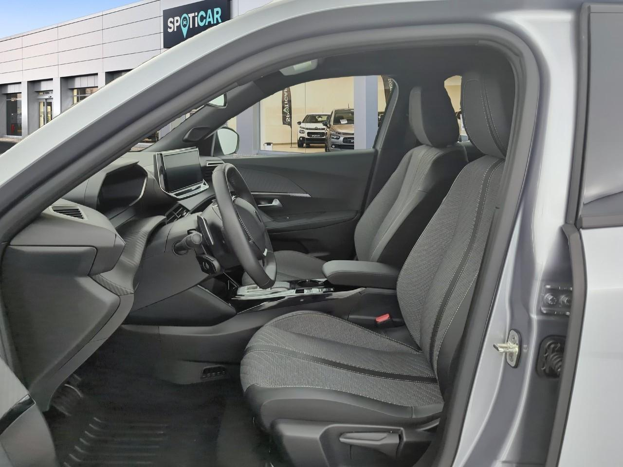 Peugeot 2008 hybrid 145 ch e-dcs6 allure — photo 9