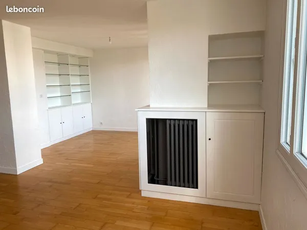 Appartement T3 lumineux Villeurbanne Gratte-Ciel 2 Balcons