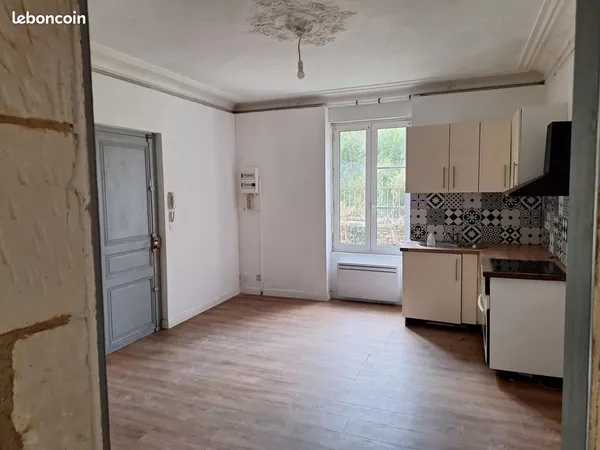 Location T2 rénové (32 m²) à Poitiers (rue des 4 roues)