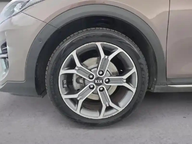 Kia Xceed 1.4 t-gdi 140ch launch edition dct7 + toit ouvrant — photo 13