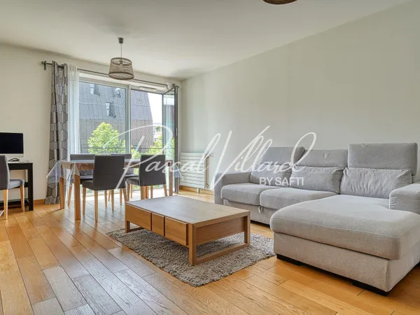 Appartement familial 3 pièces à la location avec balcon plein sud et parking — Quartier du Trapèze