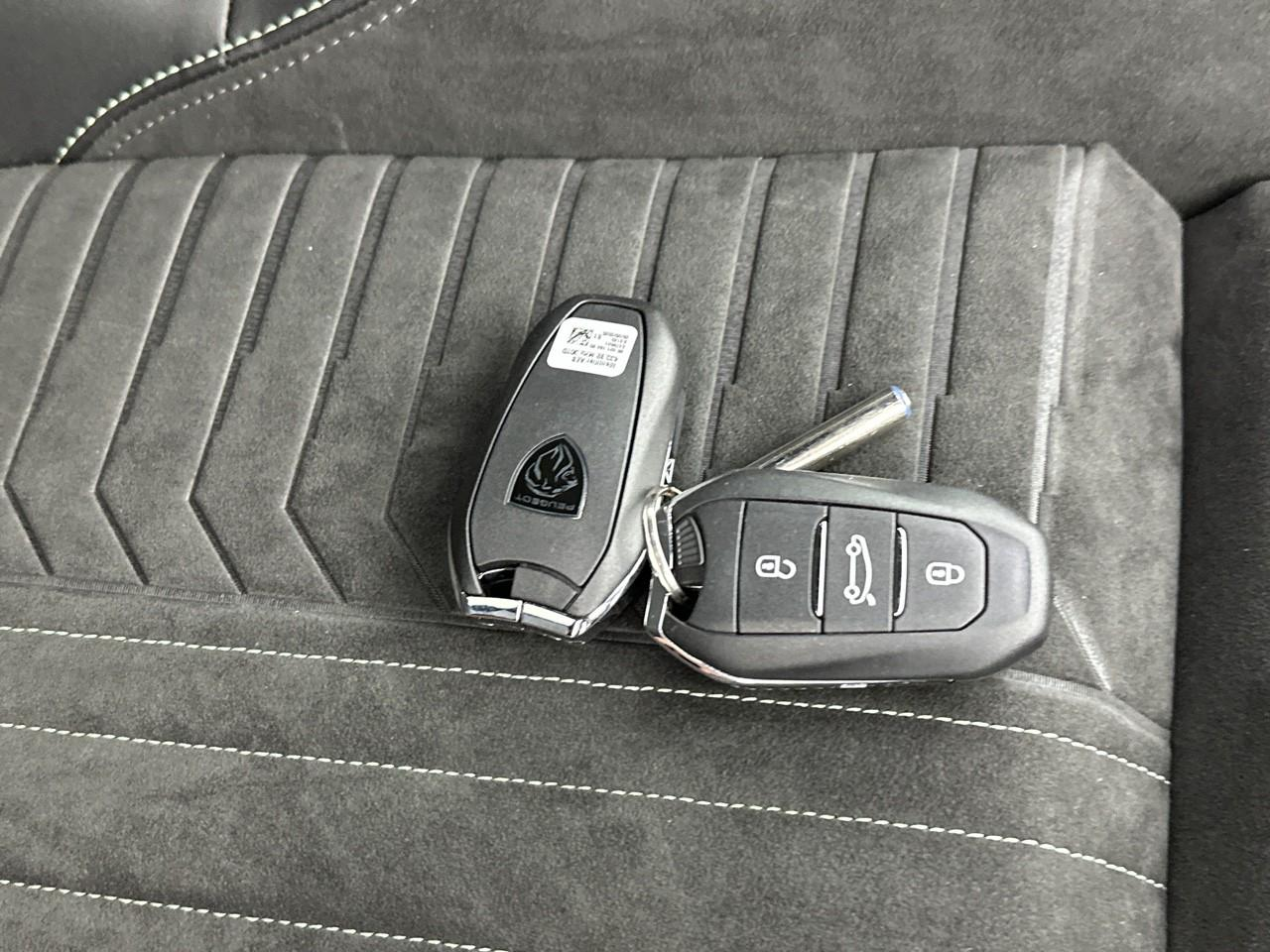 Peugeot 5008 hybrid 145 ch e-dcs6 gt — photo 36