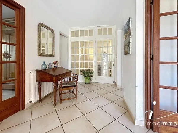 Villa 10 pièces 260 m²