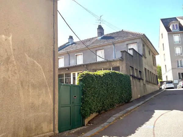 AUTUN - ENSEMBLE IMMOBILIER FORT POTENTIEL