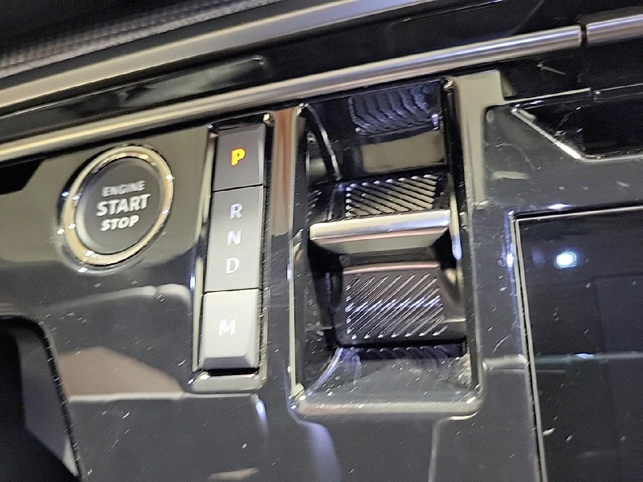 Peugeot 5008 hybrid 136 e-dcs6 gt — photo 17