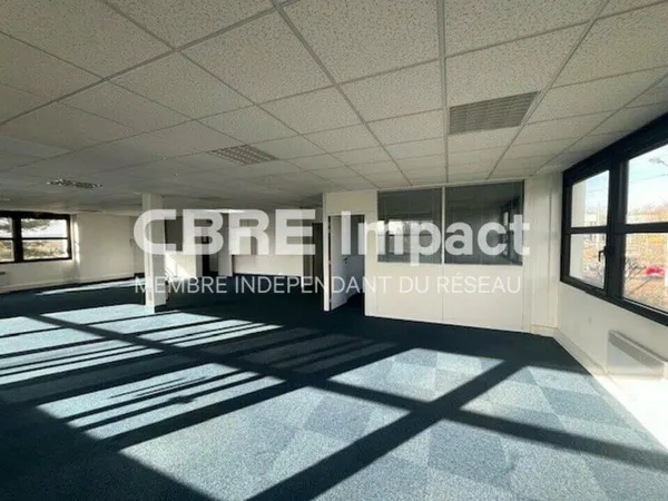 Bureaux 185 m²