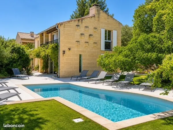 Maison 9 pièces 223 m²