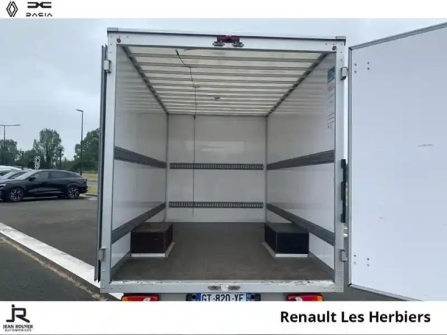 Renault Master plancb f3500 l3h1 2.3 blue dci 145ch confort gd volume — photo 7