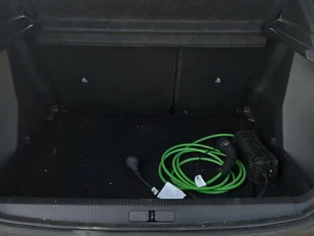 Peugeot 2008 e- 136ch active — photo 5