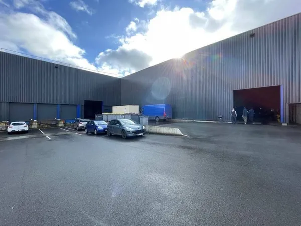 Local d'activité 2220 m²