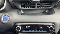Toyota Yaris 116h Design 5p MY21 — photo 19