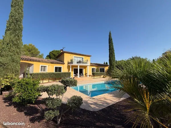 Bastide 185 m2 - terrain 2 700 m2 - piscine