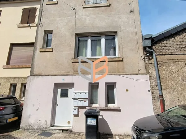 Immeuble de rapport - Ottange - 6 chambres et un studio ind?