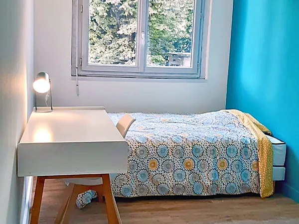 Loue chambre en colocation dans appartement