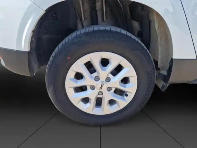 Dacia Duster 1.0 eco-g 100ch expression 4x2 — photo 11