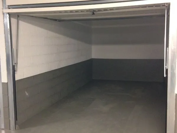 Box parking à Montrouge