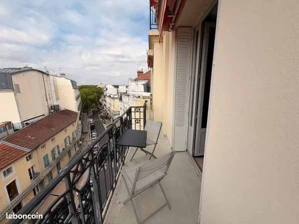 À LOUER - T2 de standing avec balcon - Le Britannique - Centre-ville de Vichy
