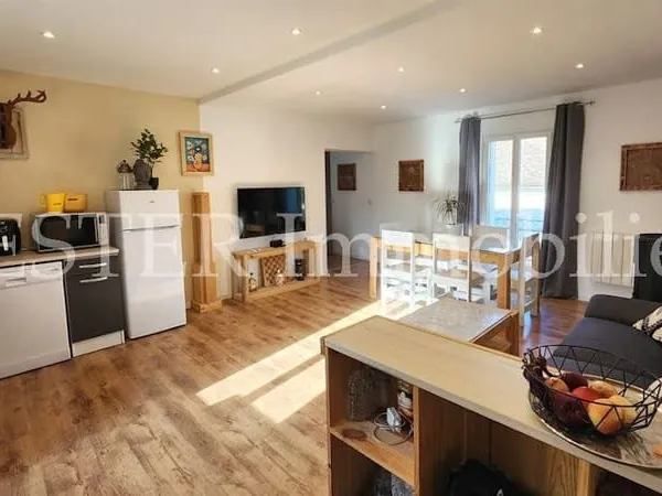 Maison 10 pièces 255 m²