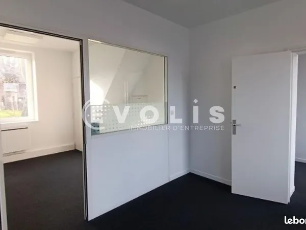 Bureaux 61 m²