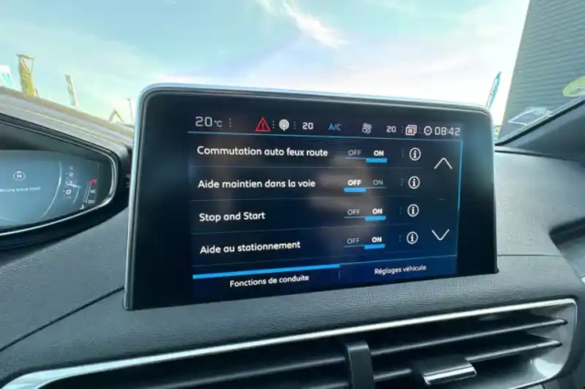 Peugeot 3008 bluehdi 180ch s&amp;s eat8 — photo 17