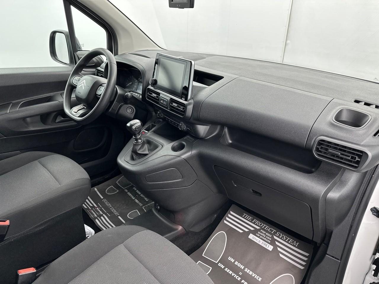 Citroën Berlingo van m 650 bluehdi 100 s&s bvm6 driver — photo 11