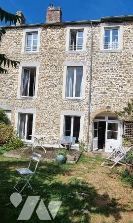 Maison 9 pièces 245 m²