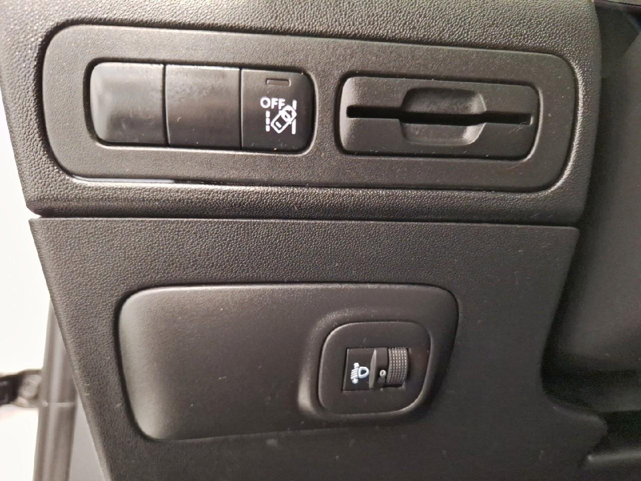 Citroën C3 Aircross puretech 130 s&s eat6 c-series — photo 20