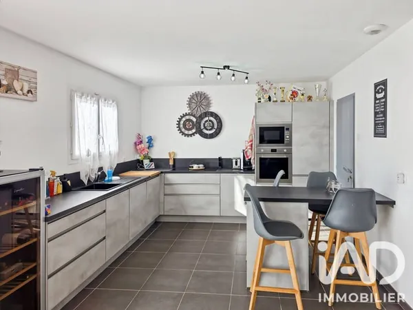 Maison de plain-pied 5 pièces 91 m²