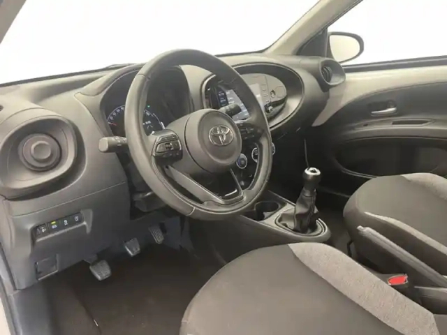 Toyota Aygo 1.0 vvt-i 72 dynamic — photo 13