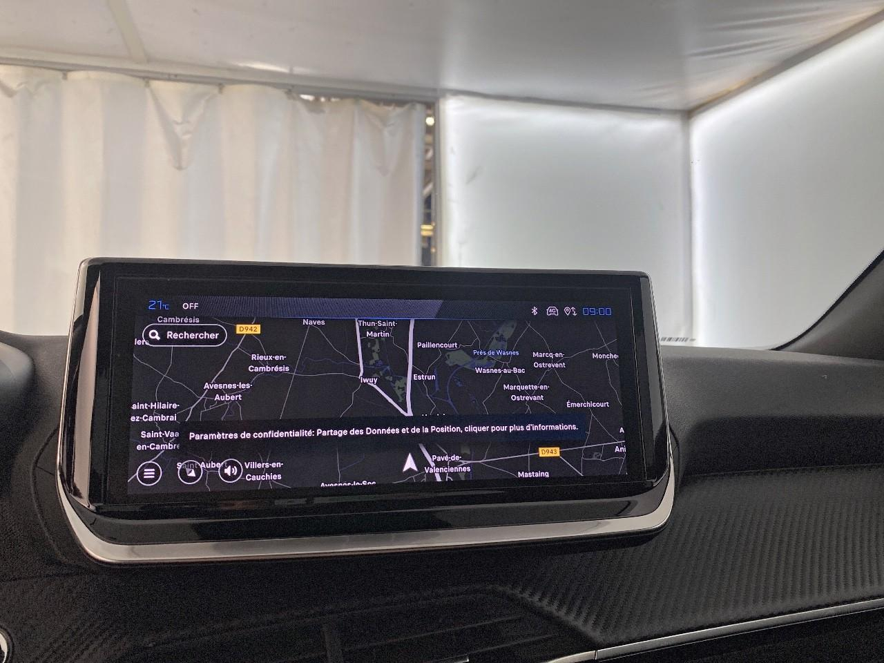 Peugeot 2008 hybrid 145 ch e-dcs6 allure — photo 14