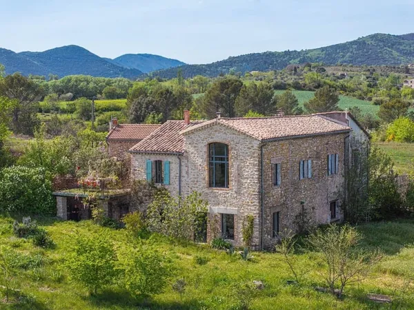 Ancienne magnanerie rénovée