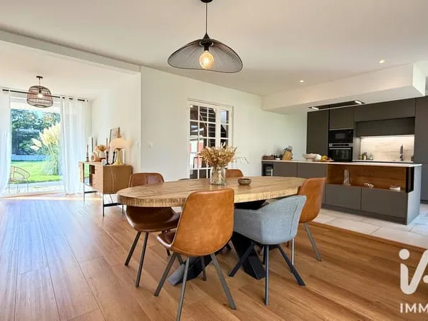 Maison 9 pièces 170 m²