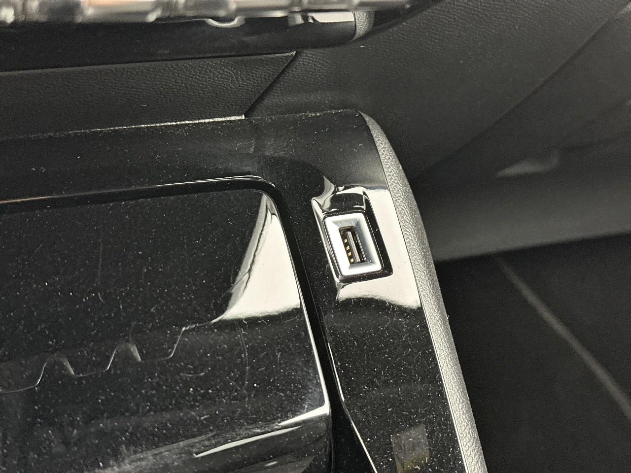 Peugeot 2008 electrique 136 ch gt pack — photo 28