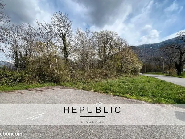 Terrain 869 m² GILLY