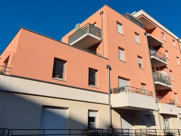 🌟 Charmant T2 traversant de 48 m² avec Terrasse et Piscine en Rooftop 835 CC- Villeurbanne