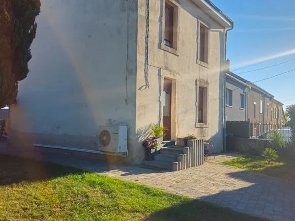 Maison individuelle 118 m² - 3 chambres - sous-sol + garage - Cosnes-et-Romain
