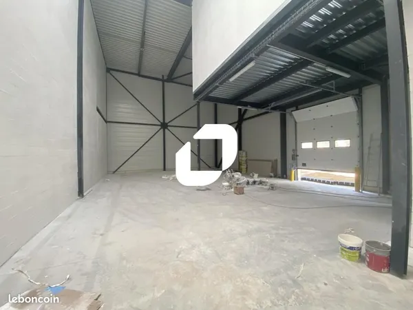Local d'activité 1 263 m²