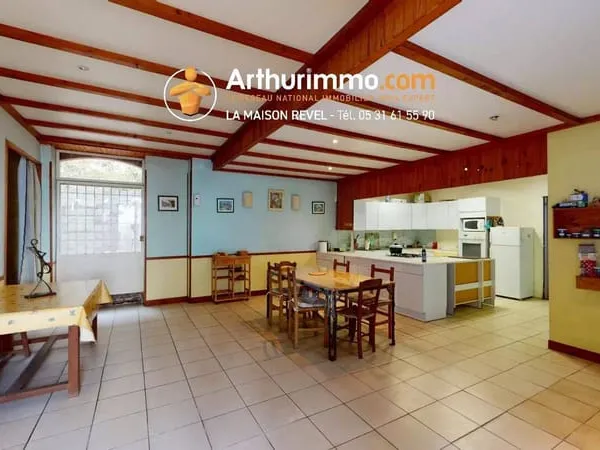 Maison 6 pièces 218 m²