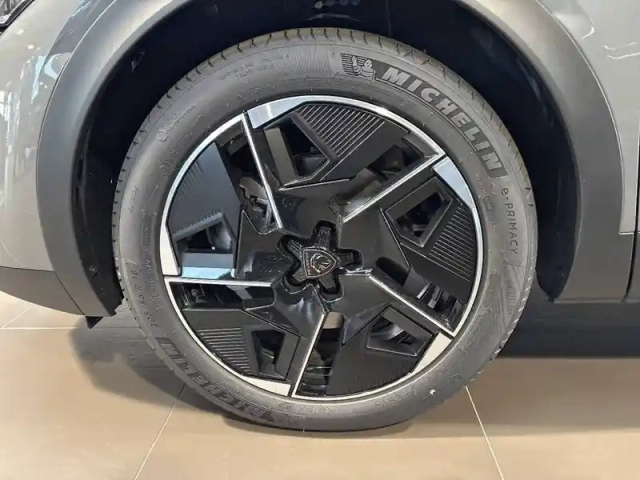 Peugeot 408 phev 180 e-eat8 — photo 33