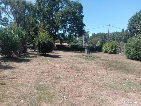 Terrain viabilise montpon menesterol 840m2