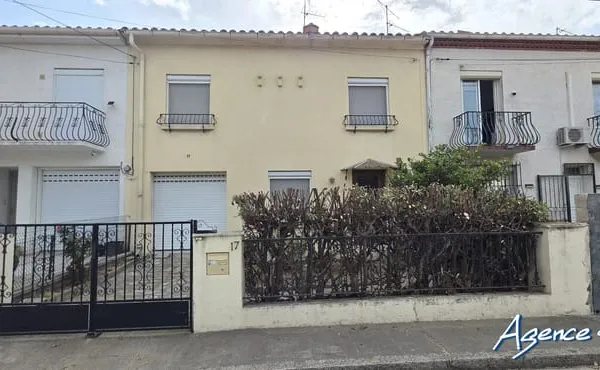 Maison de ville Saint Assiscle avec 4 chambres, garage et jardin