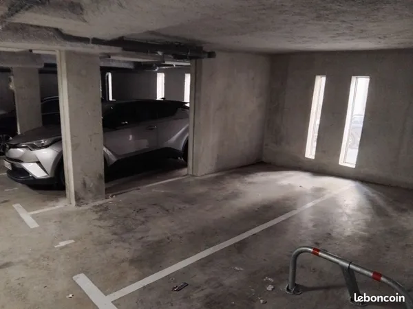 Belle place de parking non innondable