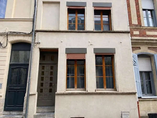 Charmante Maison 4 chambres sur 3 niveaux hypercentre calme