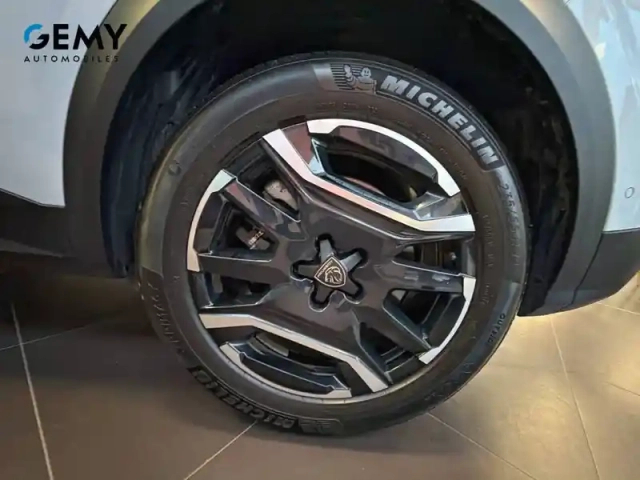 Peugeot 3008 plug-in hybrid 195 e-dcs7 — photo 11