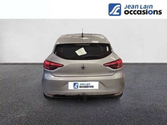 Renault Clio e-tech 140 - 21n — photo 26