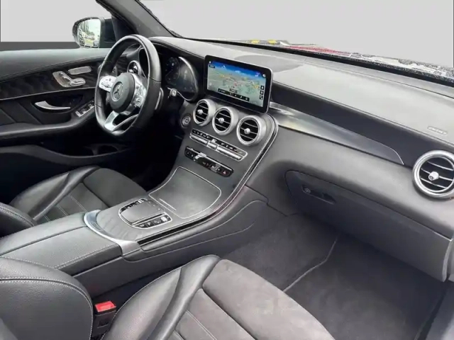 Mercedes Glc coupé 300 e 9g-tronic 4matic — photo 4