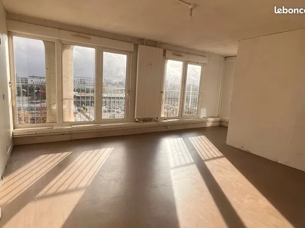 Appartement 4 pièces 77 m²